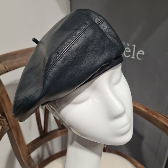 Leather béret by Ill Cappellaio Matto