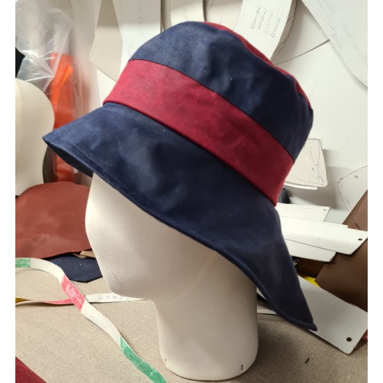 Rain Hat "Madone" by bLilik et Framboise