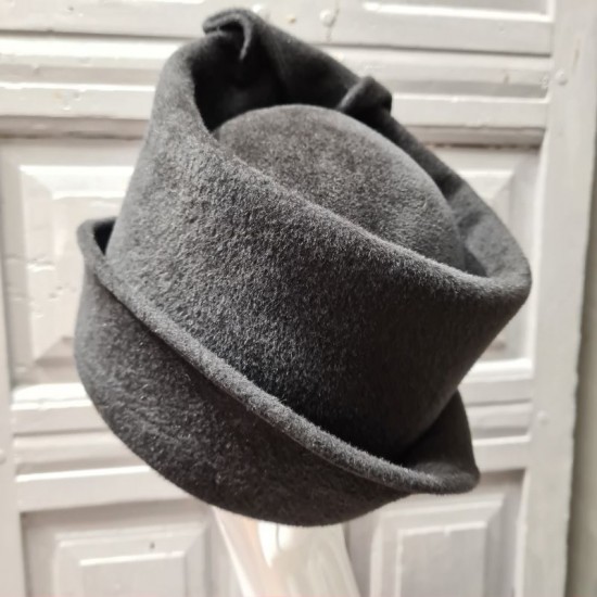 Toque Hat by Céline Robert