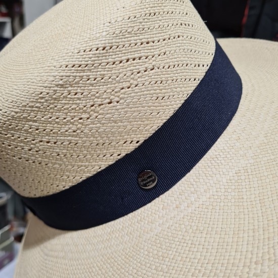 Panama Hat's Vala