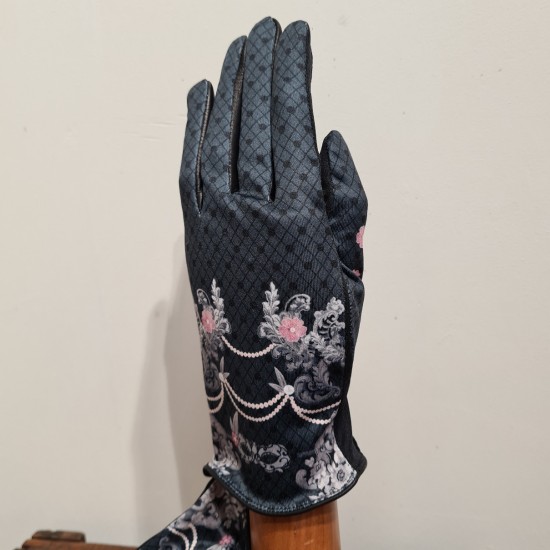 "Amore" Gloves by Brokante