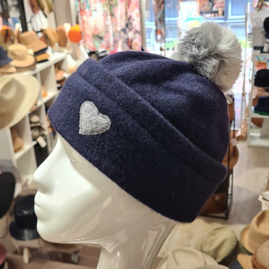 Beanie Amor by Ariane Lespire