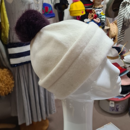 Beanie Amor by Ariane Lespire
