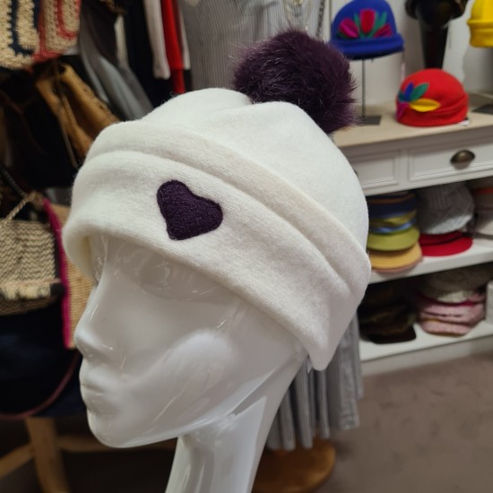 Beanie Amor by Ariane Lespire