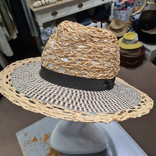 Straw Hat by Grevi
