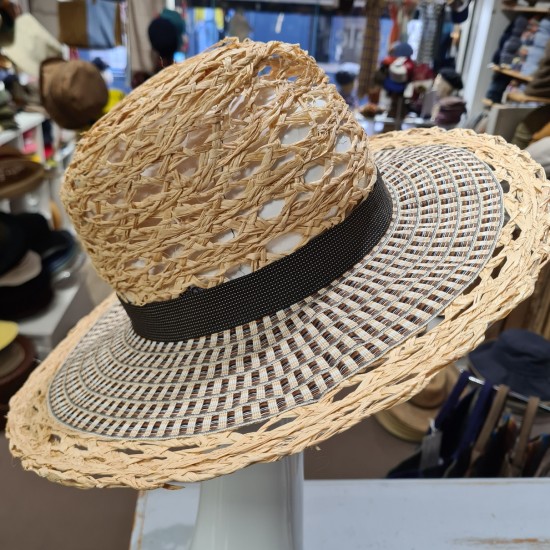 Straw Hat by Grevi
