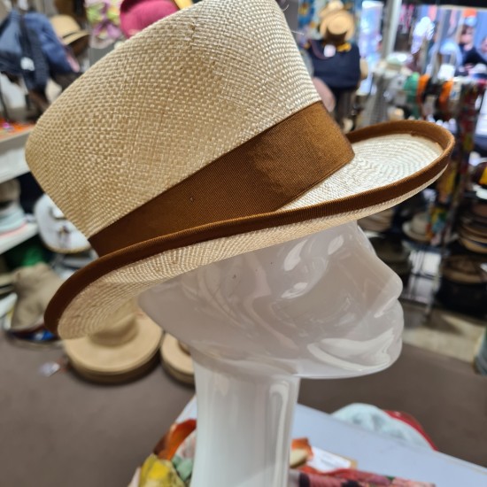Top Hat by Alfonso d'Este