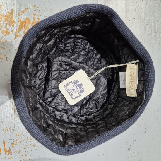 Tweed Toque by Grevi