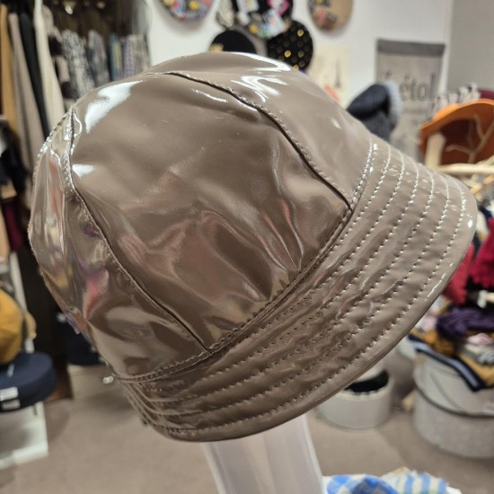 Rain hat by Bedacht