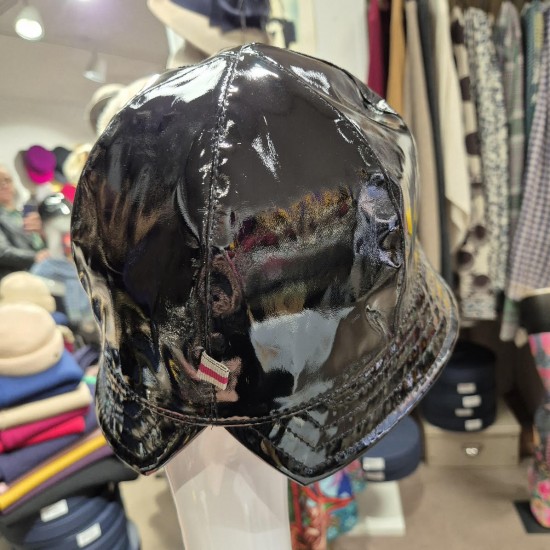 Rain hat by Bedacht