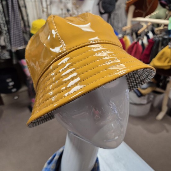 Rain hat by Bedacht