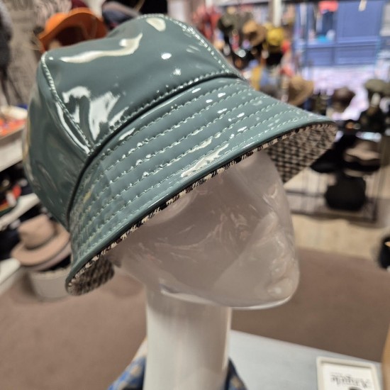 Rain hat by Bedacht