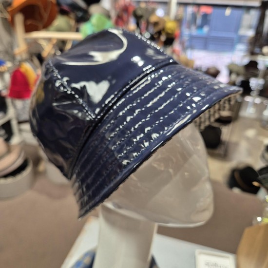 Rain hat by Bedacht