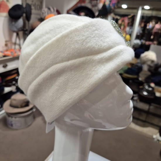 Elegant Beanie by Ariane Lespire