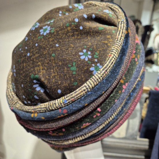 Toque en Velours et Tweed Grevi