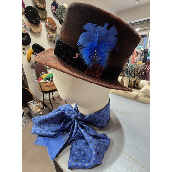 Top hat by Alfonso d'Este