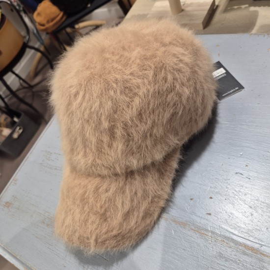 Angora Baseball Capa by Kopka