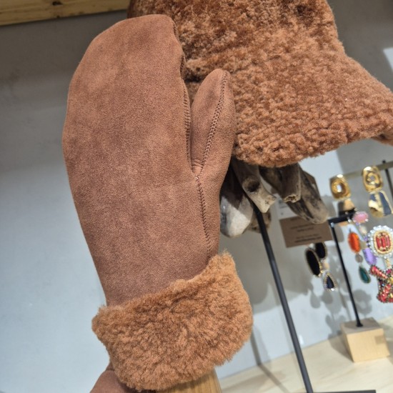 Sheepskin Mittens by Ilda's