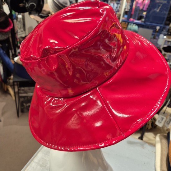 Wide-brimmed rain hat by Grévi