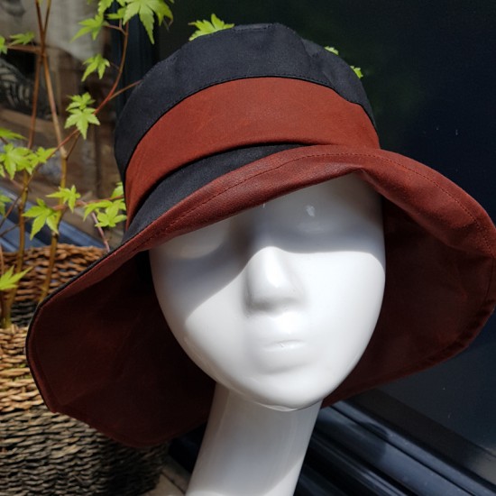 "Omaha" Rain Hat by Lilik et Framboise