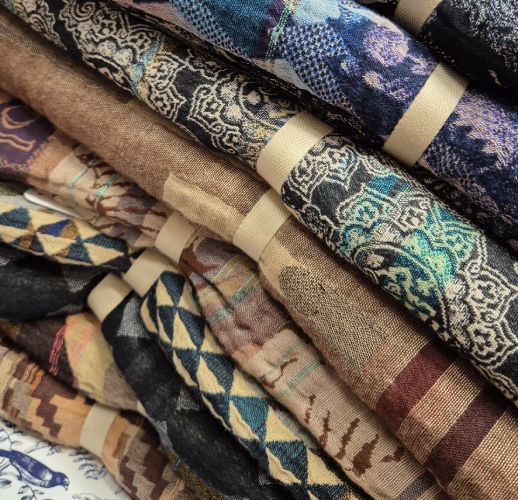 Scarves, shalls, gloves and other accessories